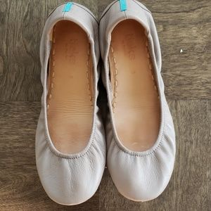 Tieks size 8, taupe